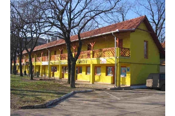 Hungría Privát Füzesgyarmat, Exterior